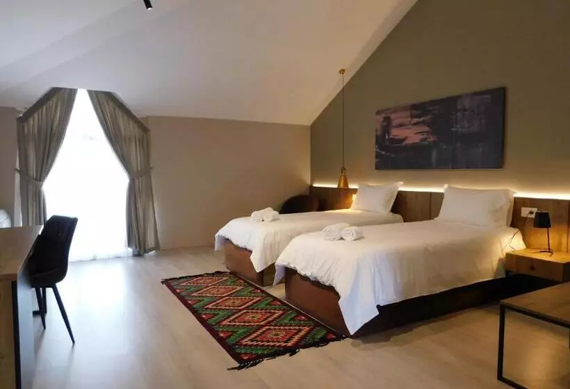 Mik Hotel Korce