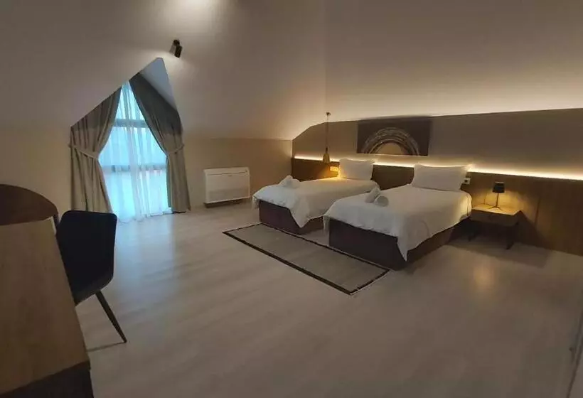Mik Hotel Korce