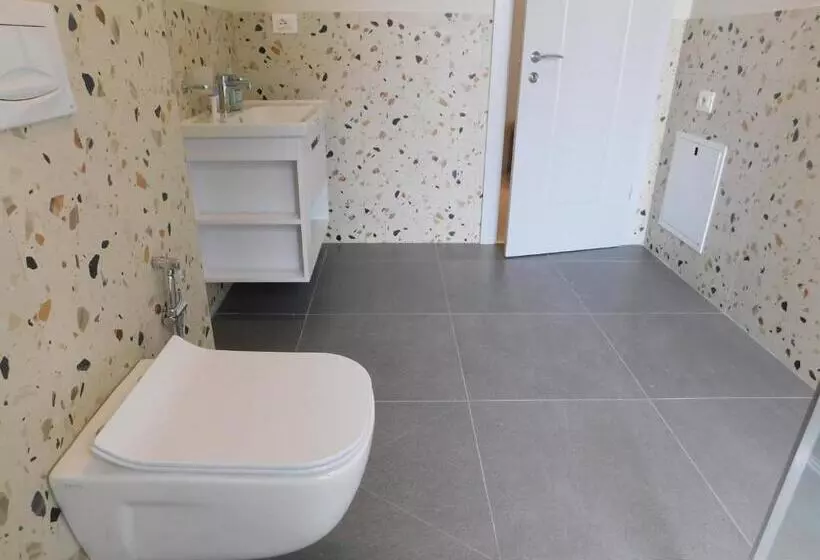 Mik Hotel Korce