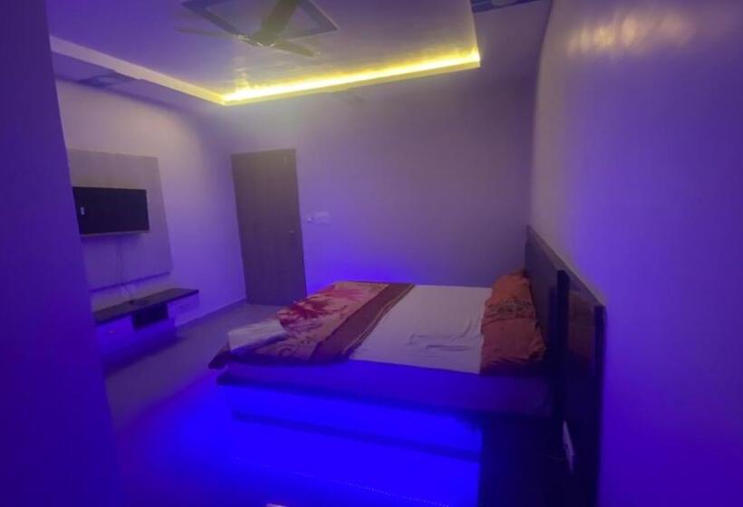 Hotel Paradise Residency And Cafe