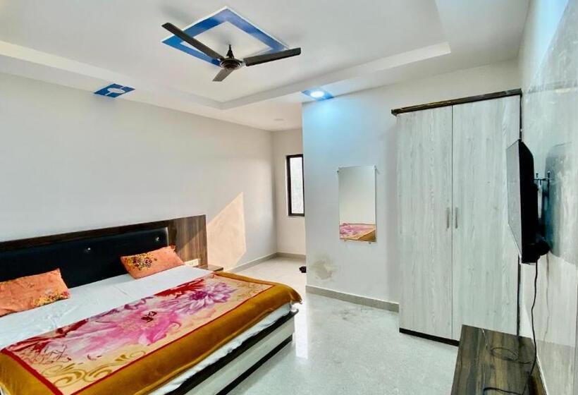 Hotel Paradise Residency And Cafe