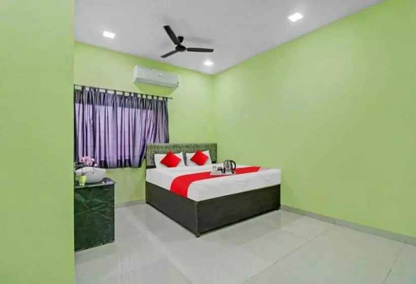 ホテル Prasad Enclave