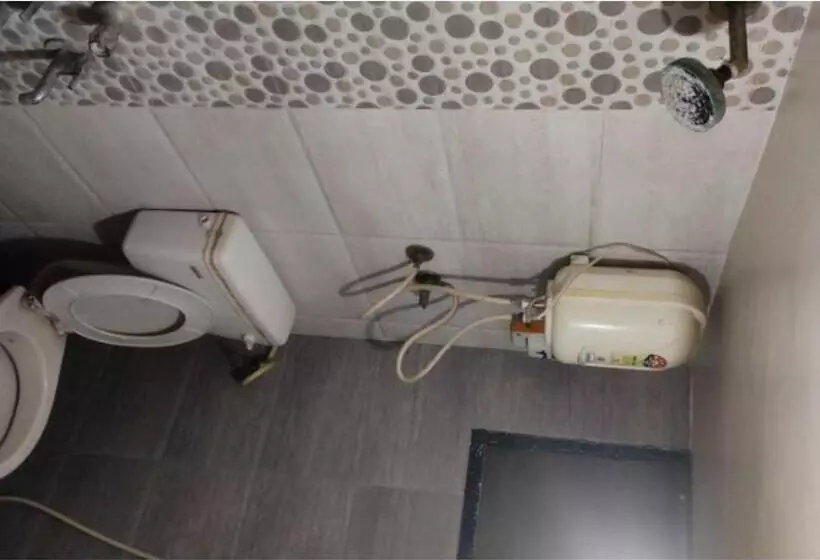 ホテル Prerna Lodge, Solapur