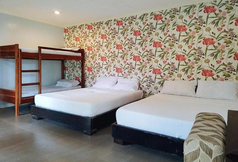 ホテル Reddoorz @ Padi Beach Resort Oton Iloilo