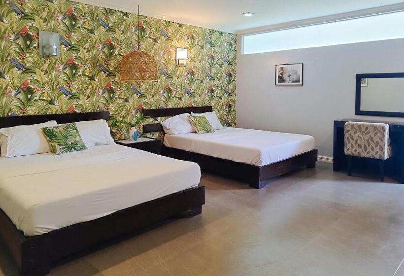 ホテル Reddoorz @ Padi Beach Resort Oton Iloilo