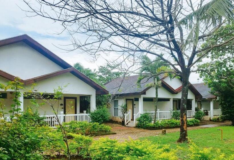 ホテル Reddoorz @ Padi Beach Resort Oton Iloilo