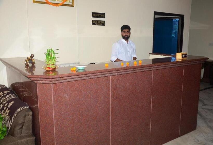 ホテル Royal Fort Chandwaji