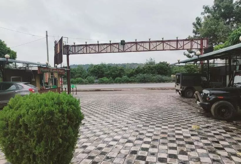ホテル Royal Fort   Chandwaji