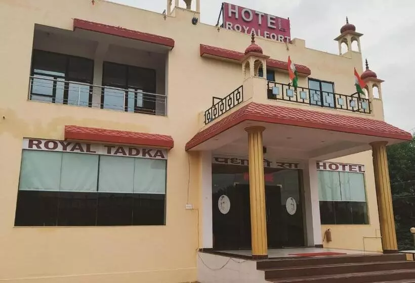 ホテル Royal Fort   Chandwaji