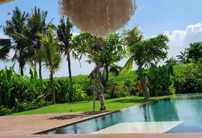 Hotelli Nesara Villa