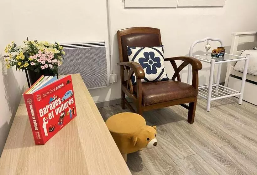 ペンション Logement 15 Minuites De Bordeaux