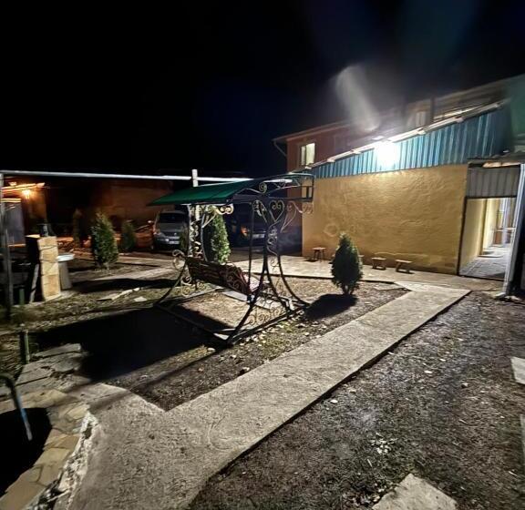 پانسیون Turguest House In Jeti Oguz