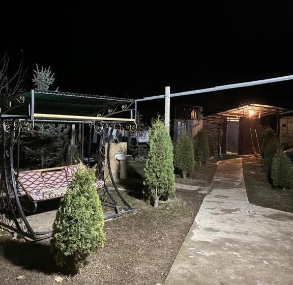 پانسیون Turguest House In Jeti Oguz