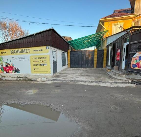 پانسیون Turguest House In Jeti Oguz