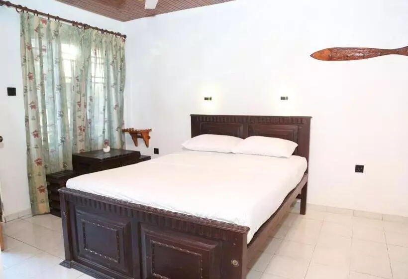 Majatalo Wave Crest Residence