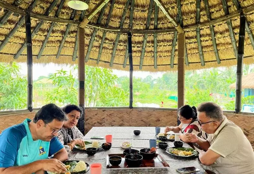 リゾートホテル Ritabani Earthen Retreat Sundarbans