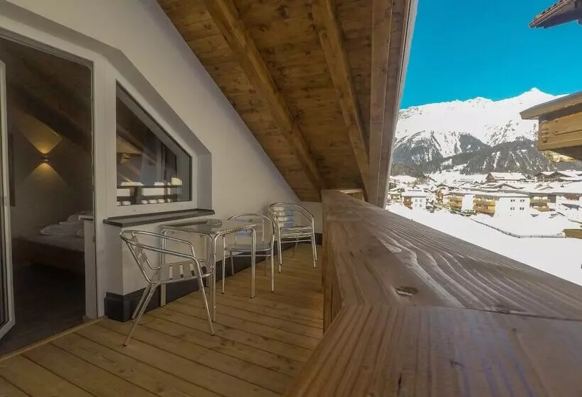 Collina Hotel Garni