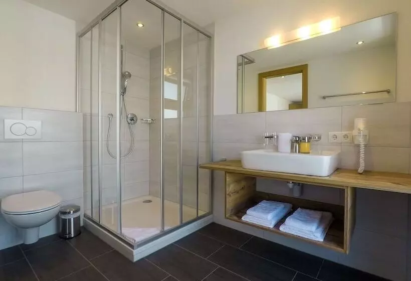 Collina Hotel Garni
