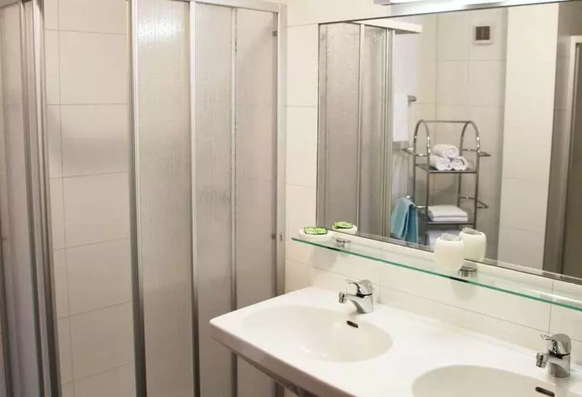 Collina Hotel Garni