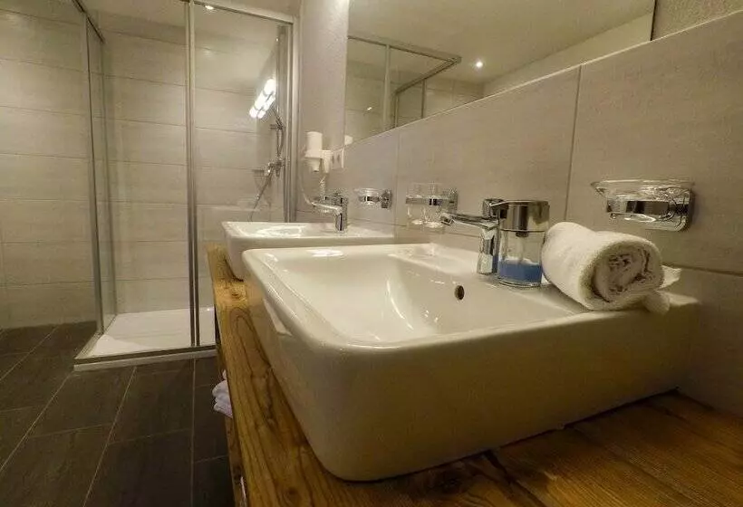 Collina Hotel Garni