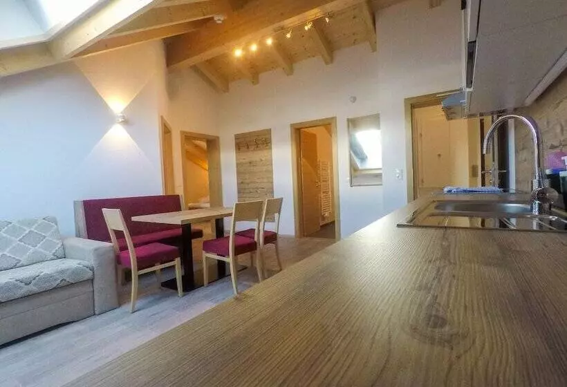 Collina Hotel Garni