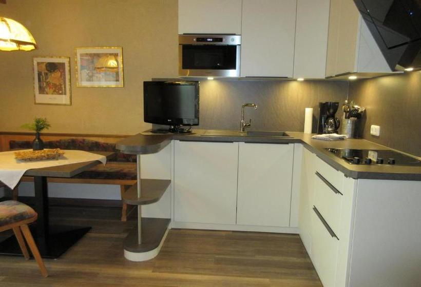 هتل An Der Via Claudia Augusta