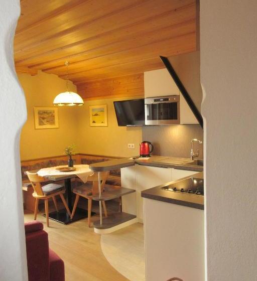 هتل An Der Via Claudia Augusta