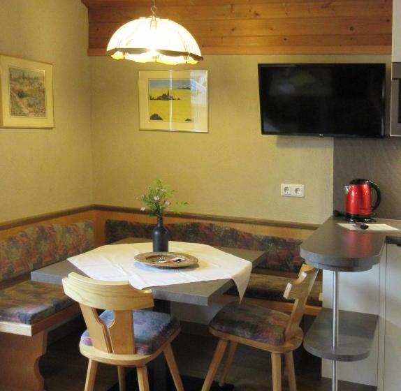 هتل An Der Via Claudia Augusta