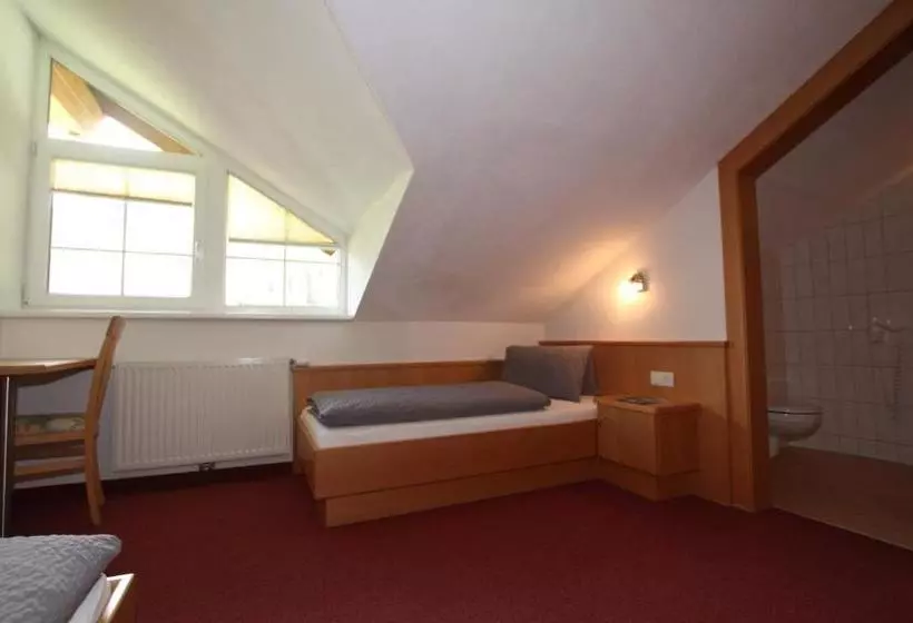 هتل Apart Haus & Pizzeria Rustica