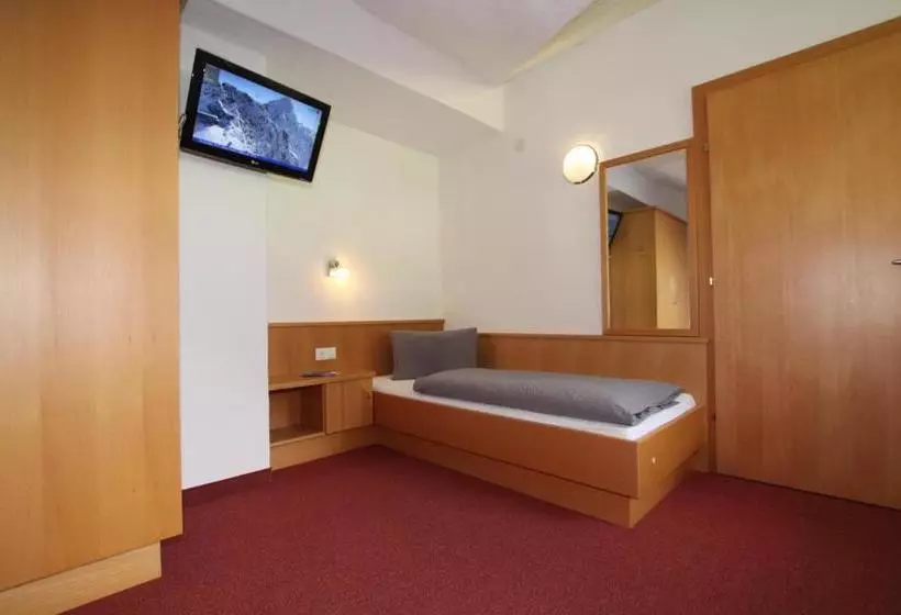 هتل Apart Haus & Pizzeria Rustica