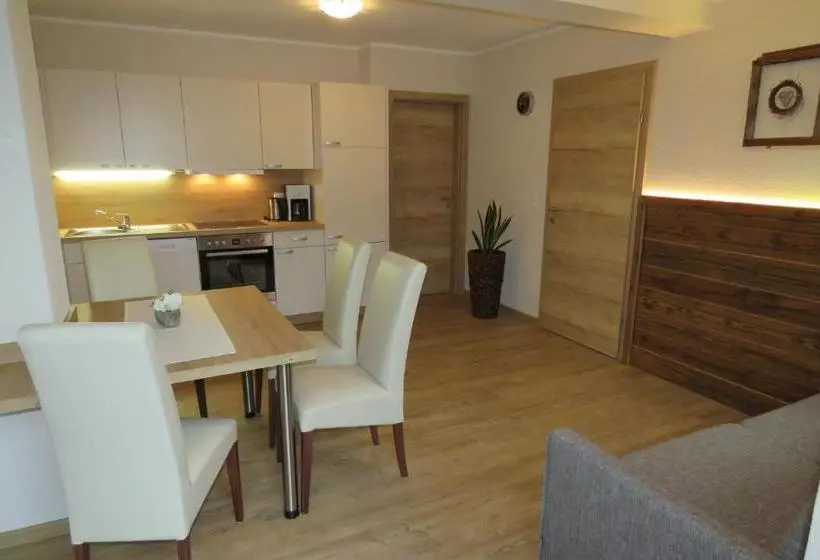 هتل Apartment Pfister