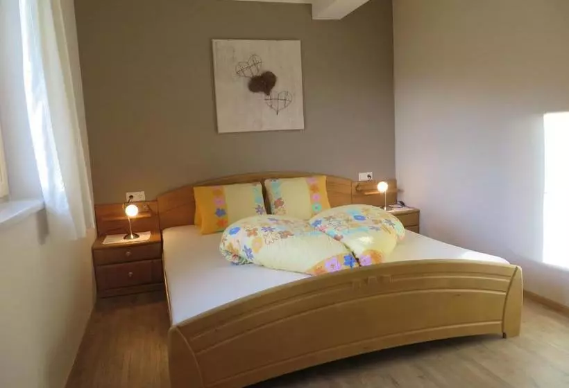 هتل Apartment Pfister