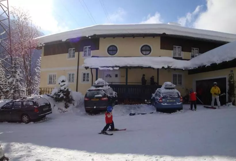 ホテル Apartments Geistlinger