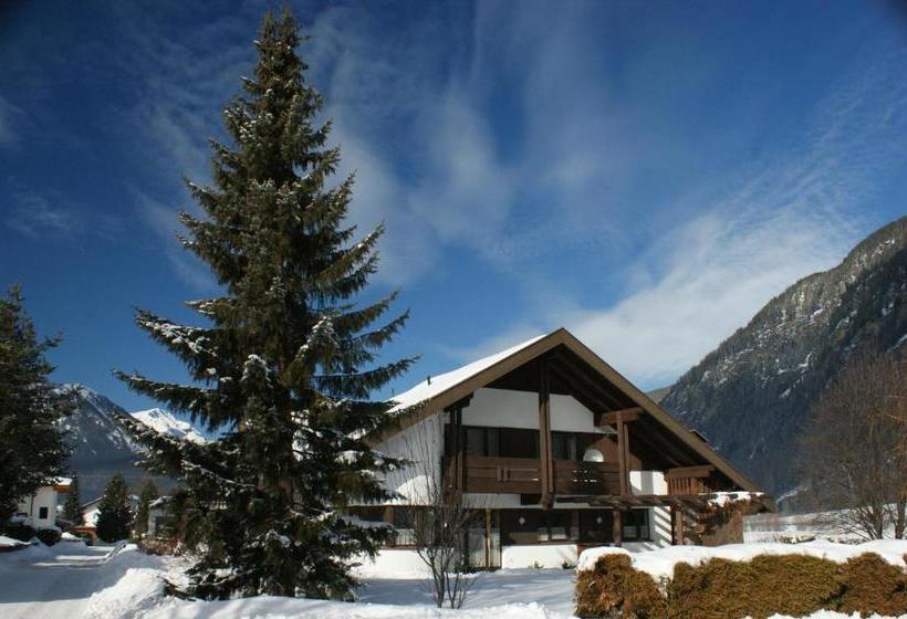 Отель Appartement Aurora