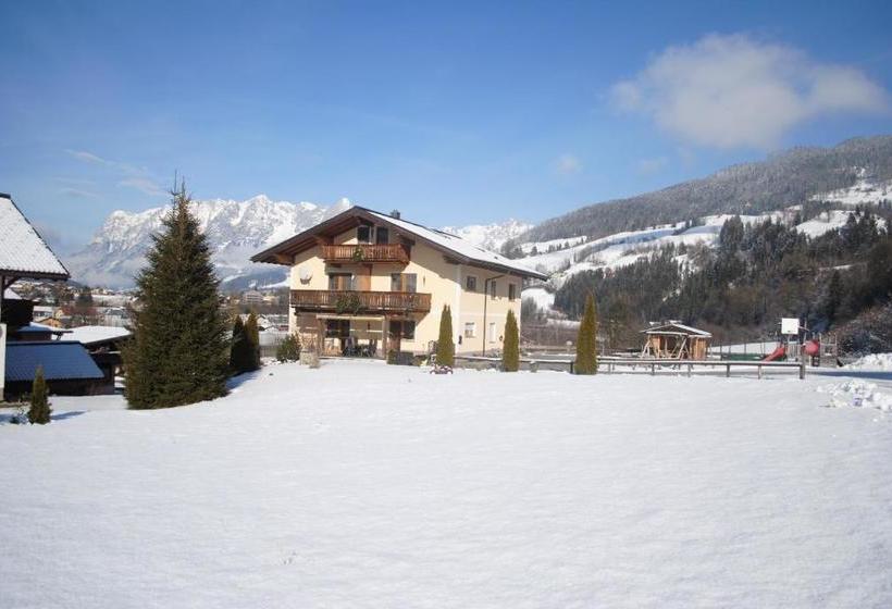 Отель Familien-bauernhof Neumoar