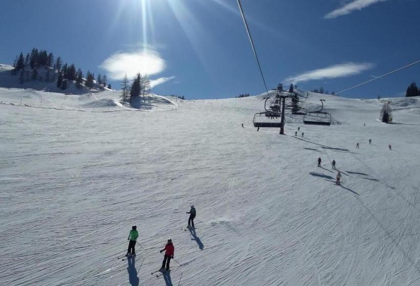 Отель Familien-bauernhof Neumoar