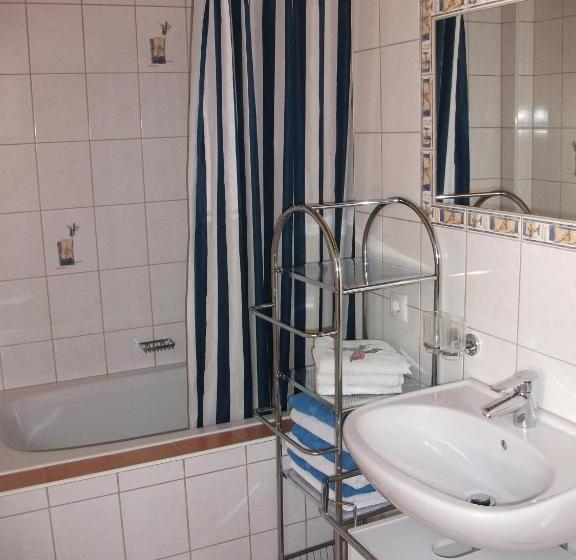 فندق Ferienhaus Artho - Ortszentrum