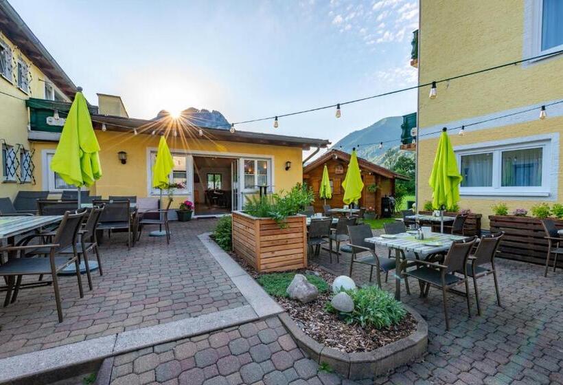 ホテル Frühstückspension Haus Ahamer