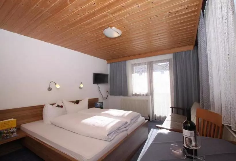 ホテル Haus Salzgeber