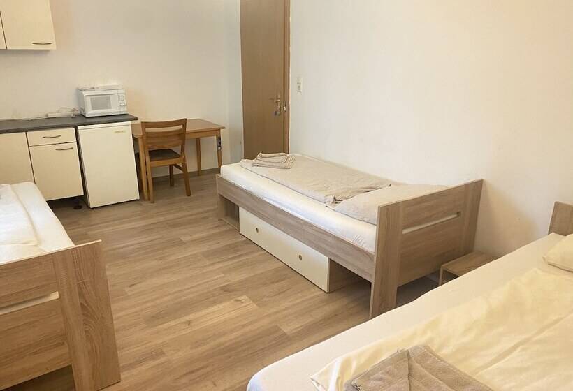 בית מלון כפרי Pension Günther