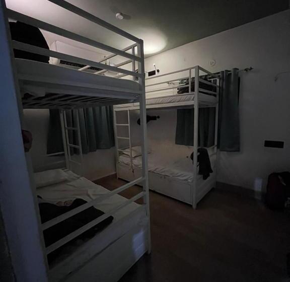 هاستل Seven Tales