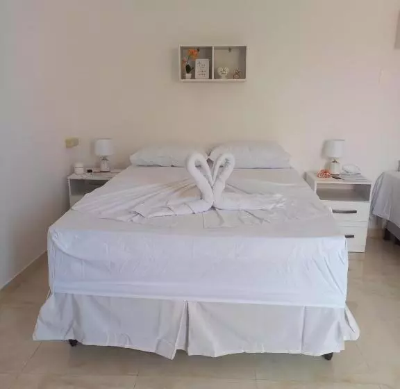 Aamiaismajoitus (B&B) Chalet De L Amour