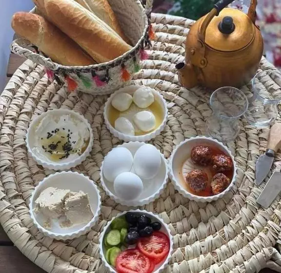 تختخواب و صبحانه Gîte Than Mirth