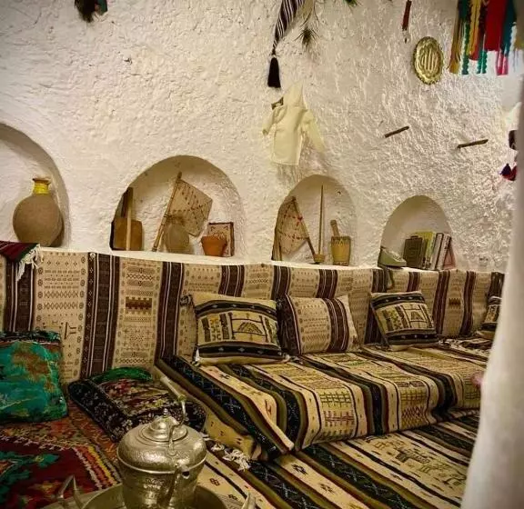 تختخواب و صبحانه Gîte Than Mirth