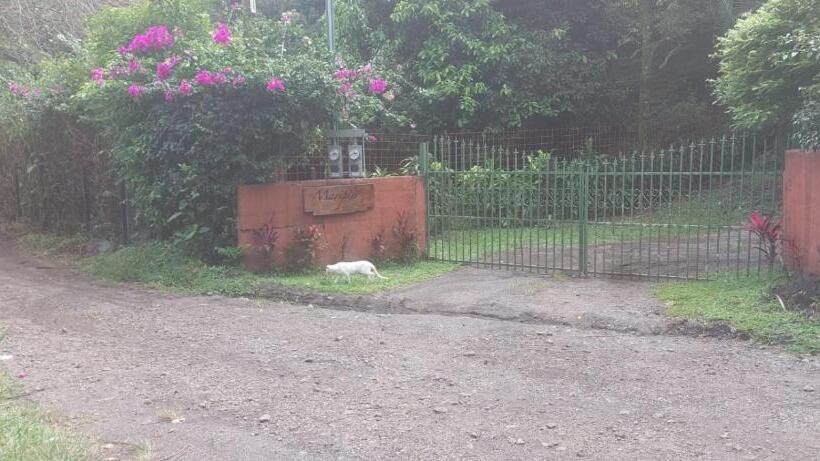 住宿加早餐  Casita Maripier Colón