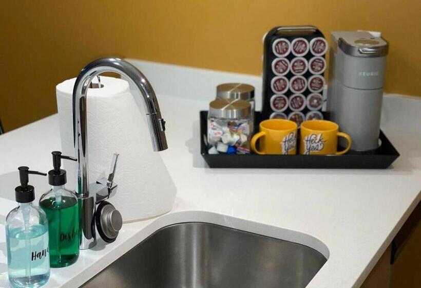 Full Kitchen Youtubetv Smart Locksking Bedtop Fl