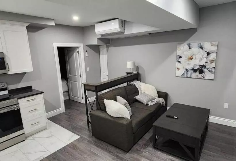Hotelli 12 Exec 1bd Wifi Ac Workspace