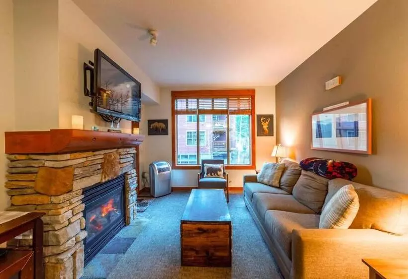 ホテル 589  Village 1bed 1bath Condo With Pool Spa And Walk To Gondola