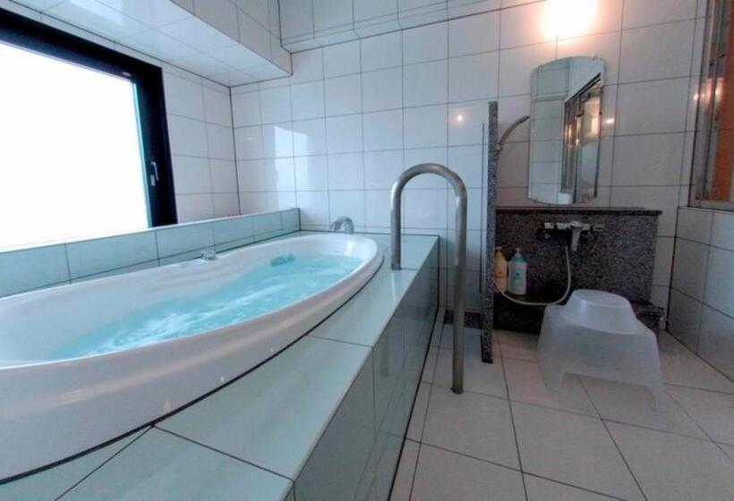 Otel Alpha One Yonezawa