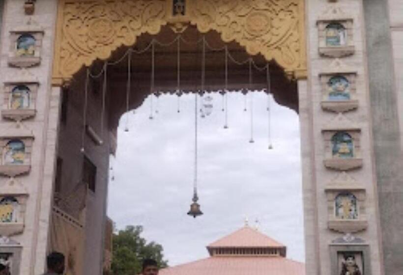 فندق Balwant Residence Washim